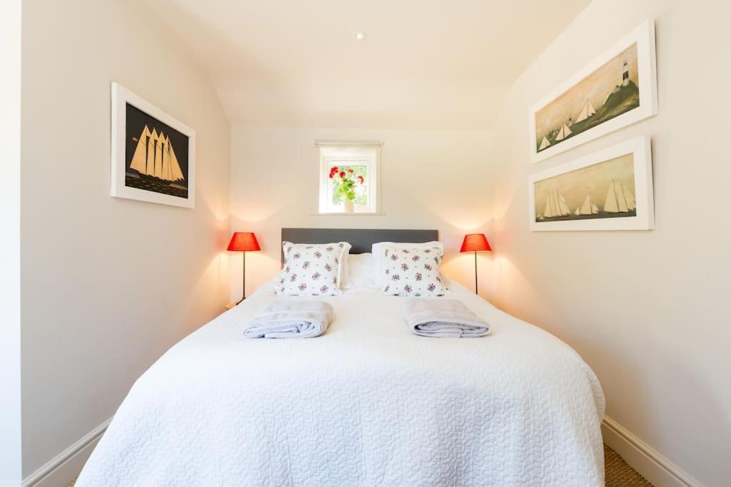 Charming Surrounded By Idyllic Garden In Peaceful Location In Charlbury